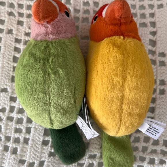 Jellycat Colorful lovebirds Stuffed Animal new with tags display only - Picture 4 of 6